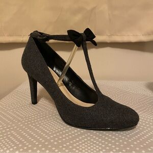 Nine West Felt Grey T-Strap Heels